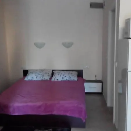Balkan Breeze 7 *